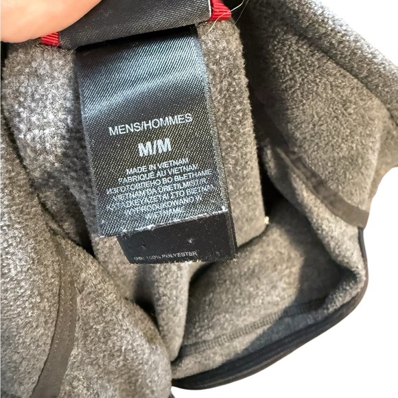 The North Face Men’s Medium Gray Quarter Zip Fleece Pullover Sweatshirt - Picture 5 of 5